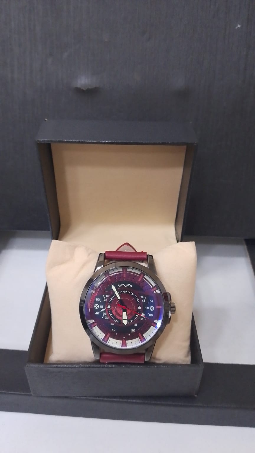 ساعة يد كلاسيكية ميكانيكية للرجال– تصميم فاخر مع حزام جلدي