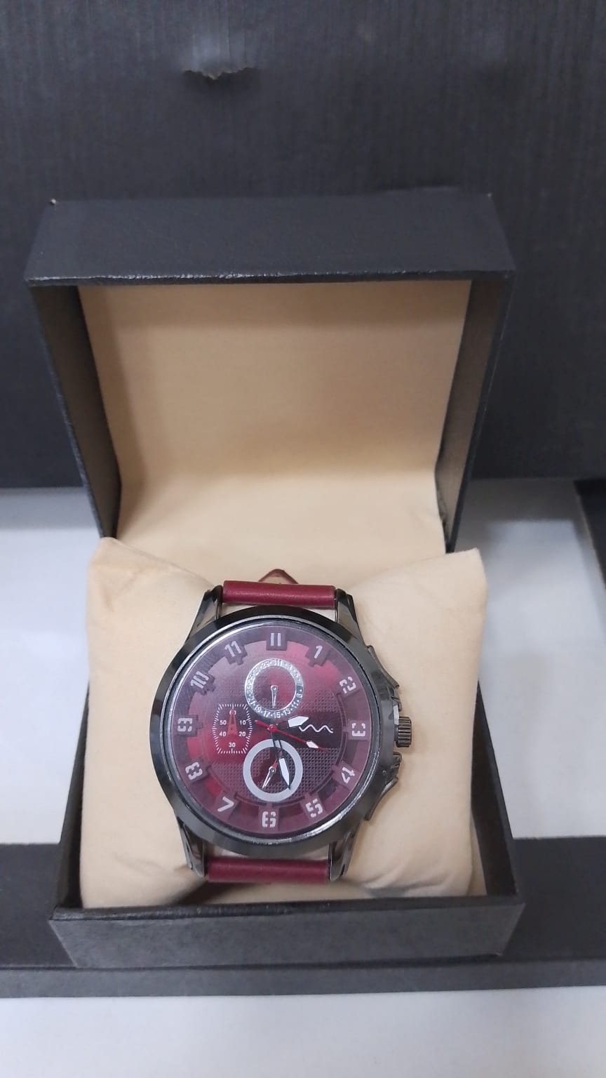 ساعة يد كلاسيكية ميكانيكية للرجال– تصميم فاخر مع حزام جلدي